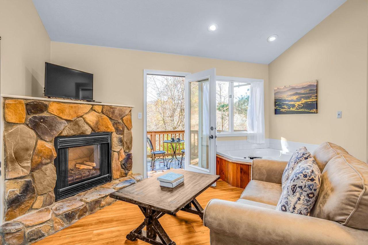 Love Ridge Mountain Lodging Lyndhurst Eksteriør bilde