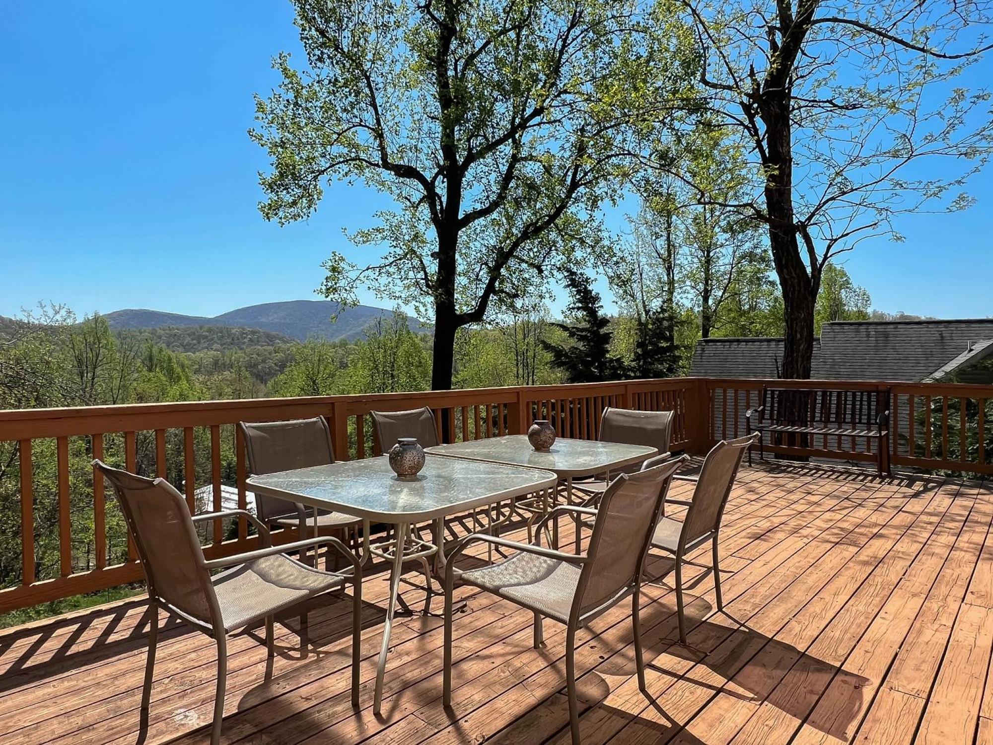 Love Ridge Mountain Lodging Lyndhurst Eksteriør bilde