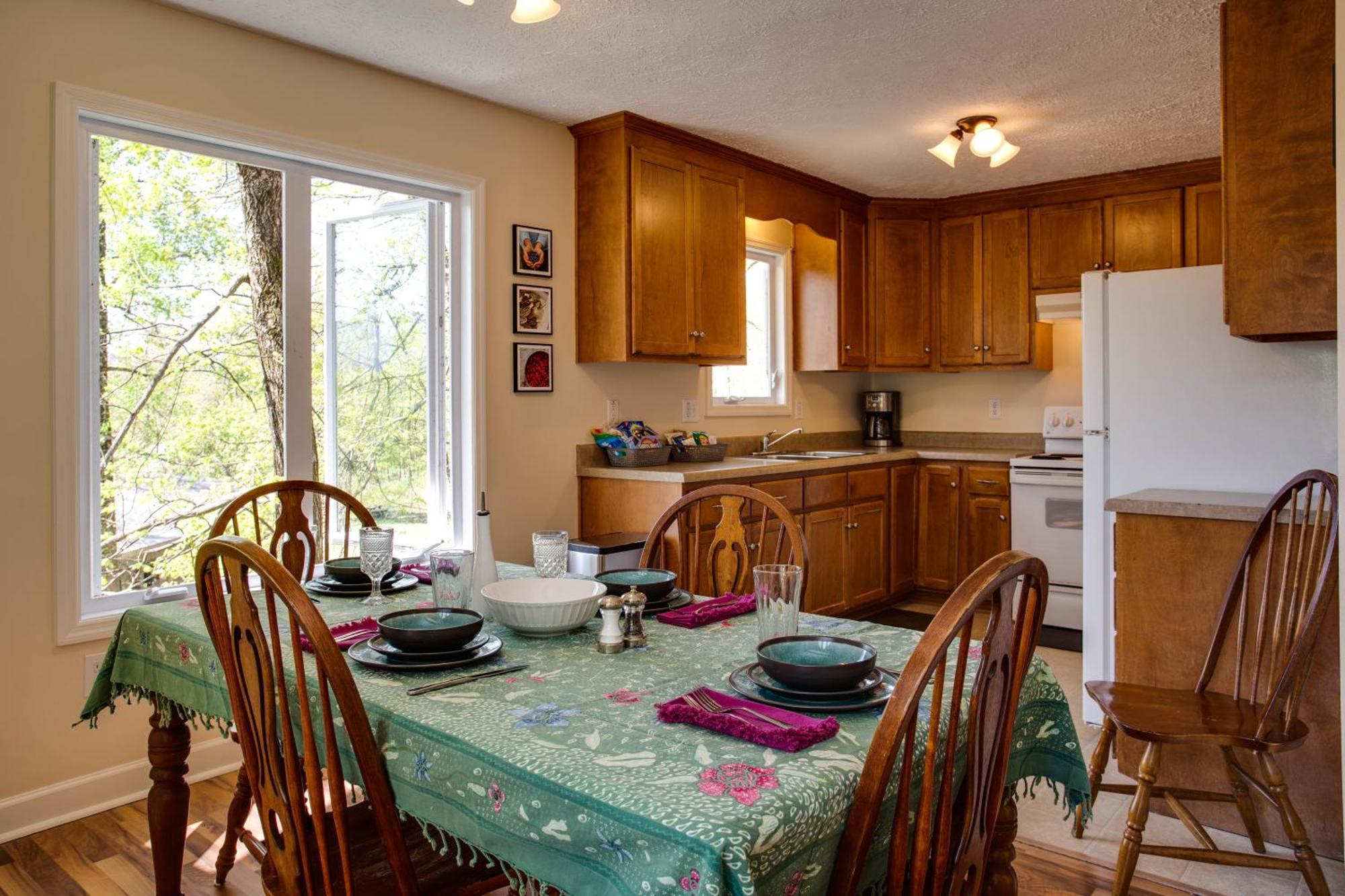Love Ridge Mountain Lodging Lyndhurst Eksteriør bilde